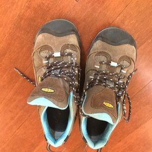 Keen Durand Women’s Hiking Shoes - 7.5